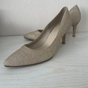 새상품급 르탈론 LE TALON 글리터 펌프스 골드 23.5