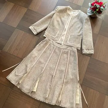 FOXEY 소매 비쥬 실크 수트