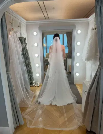 BLOOM LuXE 화이트 롱 쉬폰 웨딩 베일