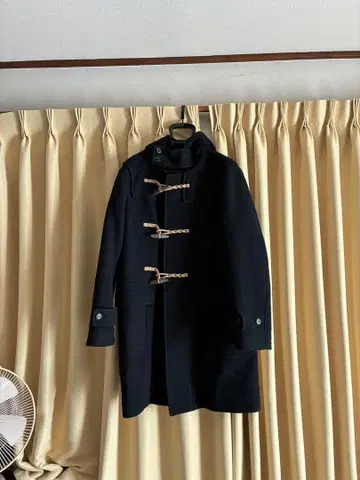 유니클로 블랙 더플 코트 토글 버튼 포함