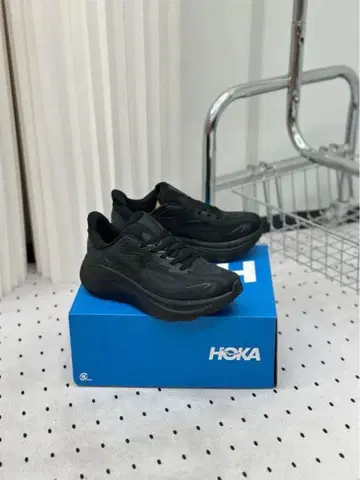 호카 오네오네 클리프턴 10 스니커즈 27cm