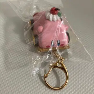 레어 커비 변신! 자동차 씹어먹는 케이크 키링 커비 카페 한정판