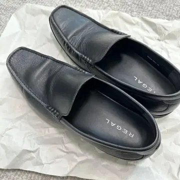 REGAL 블랙 가죽 로퍼