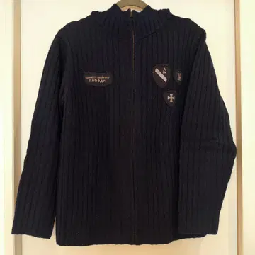 네이비 후드 와펜 포함 리브 니트 스웨터