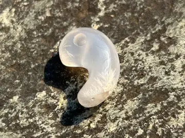 아오모리산 칼세도니 구옥 금석