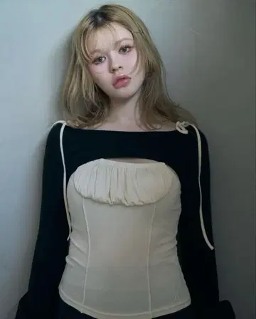 andmary Sophia layered tops color black