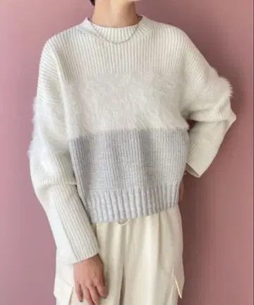 로리즈팜 이소재 믹스 보더 니트 루즈핏 프리 사이즈