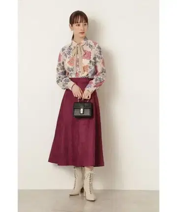 새상품 택 포함 JILLSTUART 버건디 플레어 스커트 사이즈 2
