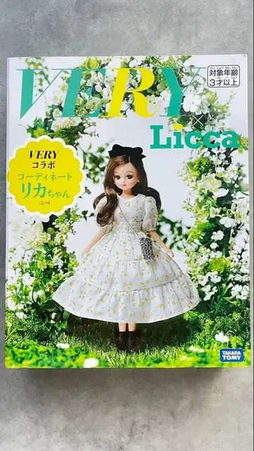 리카짱 꽃무늬 드레스 인형 본체