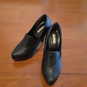 블랙 플랫폼 하이힐