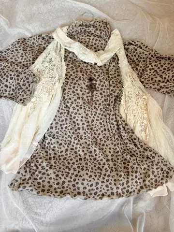 Y2K 레오파드 무늬 7부 소매 티셔츠 모리걸 헤이세이 레트로 세일