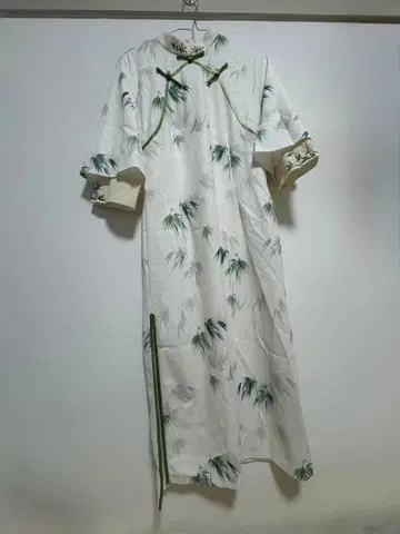 대나무 무늬 플레어 슬리브 차이나 드레스