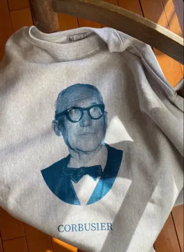 [ 새상품 ] museum of daily 콜비제 맨투맨