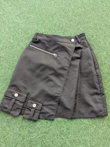 Darich 블랙 랩스커트 이너 팬츠 포함 지퍼 포켓 부착