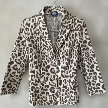 레오파드 무늬 테일러드 자켓