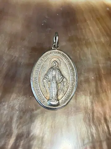 빈티지 메달 실버 마리아