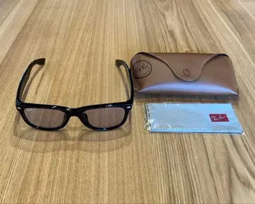 Ray-Ban 뉴 웨이페어러 RB2132-F 601/64 55 18