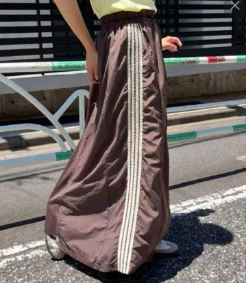 [ etsinta/에신타 ] 리메이크 저리 볼륨 스커트 브라운