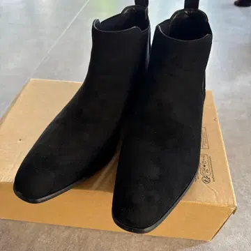 블랙 스웨이드 사이드 고어 부츠