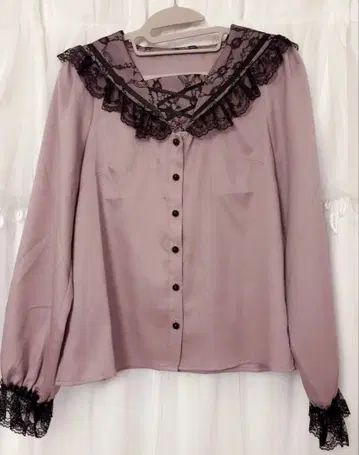 MARS 레이스 스핀들 세일러 블라우스