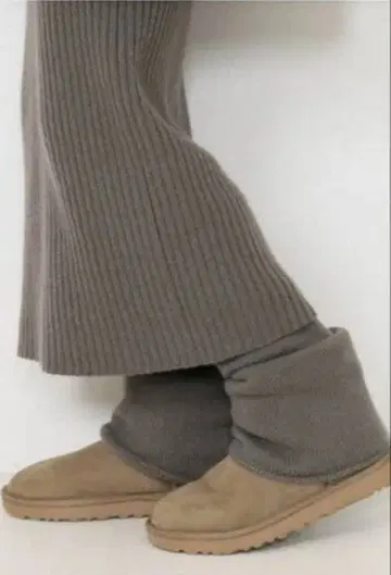 Deuxieme Classe 캐시미어 레그 워머