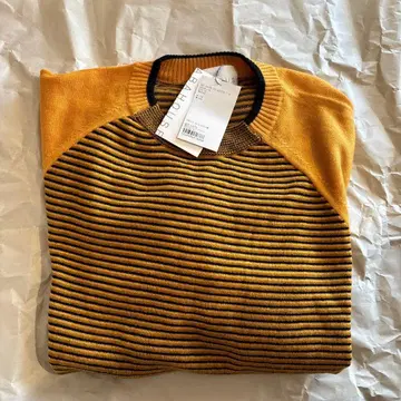 ARAHOUSE 머스타드 스트라이프 니트