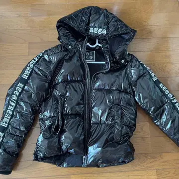 초인기 상품 RTEG 블랙 다운 자켓