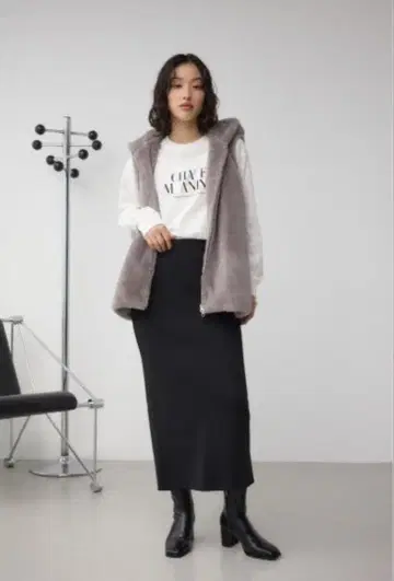 [택 포함 새상품] AZUL BY MOUSSY 후드 퍼 베스트