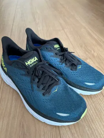 HOKA Clifton 8 러닝화 네이비/라임