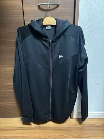 뉴에라 New Era 블랙 풀 지퍼 후디 사이즈 XL