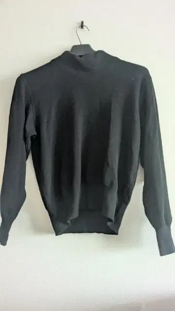 모 100% 일본제 블랙 긴팔 니트 스웨터