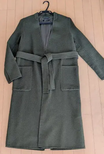 스터닝 루어 올리브 그린 벨트 포함 노카라 롱 코트