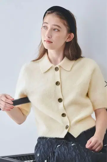 폭스 캐시미어 숏 슬리브 폴로 니트 아이보리