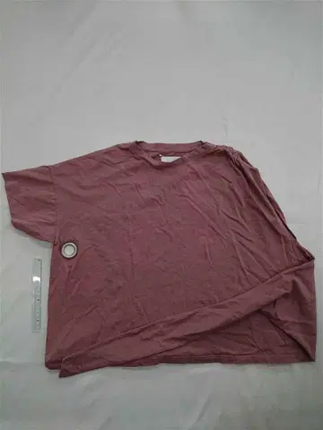 아메리 비대칭 티셔츠 핑크 계열 S 사이즈 변형 디자인 T셔츠