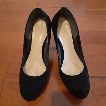 블랙 펌프스 23.5cm