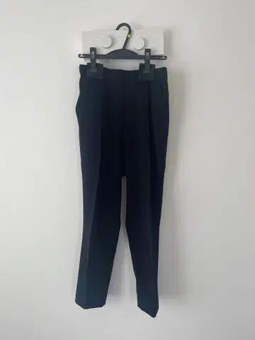 yori 세레모니 핀턱 팬츠 38