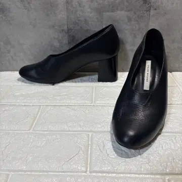 아틀리에 블루주 펌프스 와이드 힐 24.0