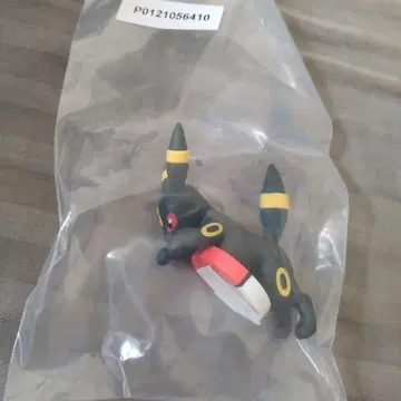 포켓몬 제일복권 블래키 F상 길거리 산책 챠라링 프렌즈