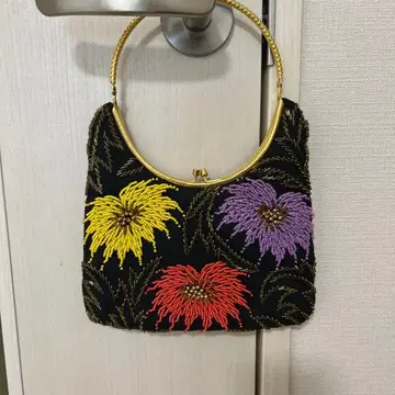 비즈 자수 꽃무늬 핸드백 중형