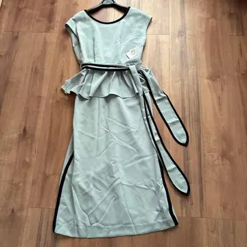 새상품 petirobe 정가 2만 6000엔 롱 원피스 스콧 클럽