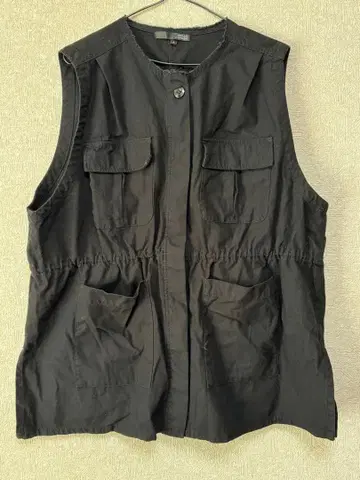 블랙 포켓 부착 베스트