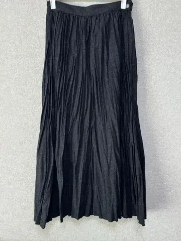 앙투르아지 블랙 플리츠 롱 스커트