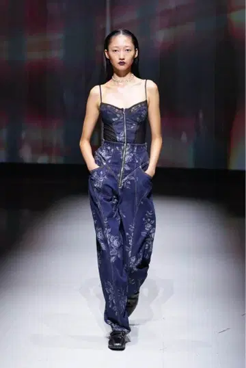 FETICO 로즈 데님 하이웨이스트 진 사이즈 2