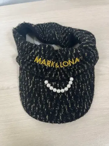 새상품급 마크앤로나 니트 선바이저 펄 라메 블랙 금