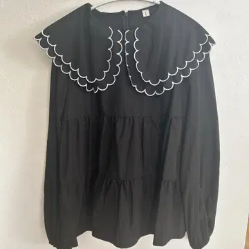 메라키 meraki 블랙 스캘럽 칼라 셔츠 프리