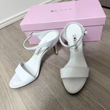 다이애나 DIANA 뮬 샌들