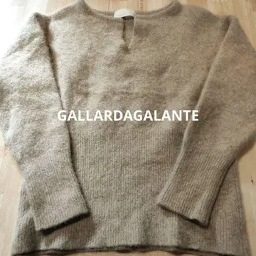 GALLARDAGALANTE 베이지 긴팔 V넥 고급 니트