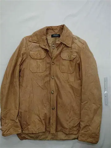 &마르코 타리아페리 가죽 자켓 베이지 계열 이탈리아제