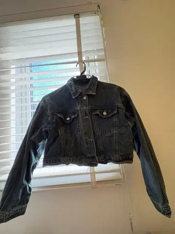 다크 블루 크롭 데님 자켓