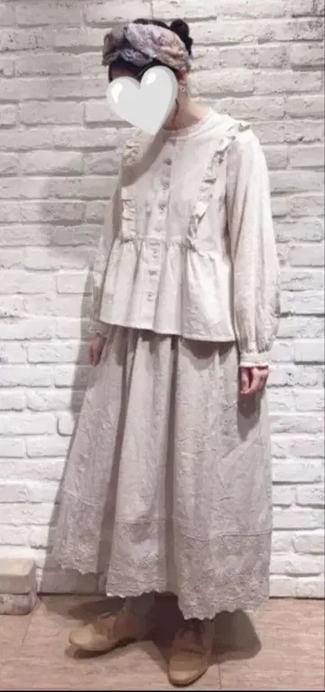 사만사 모스모스 면린넨 프릴 블라우스